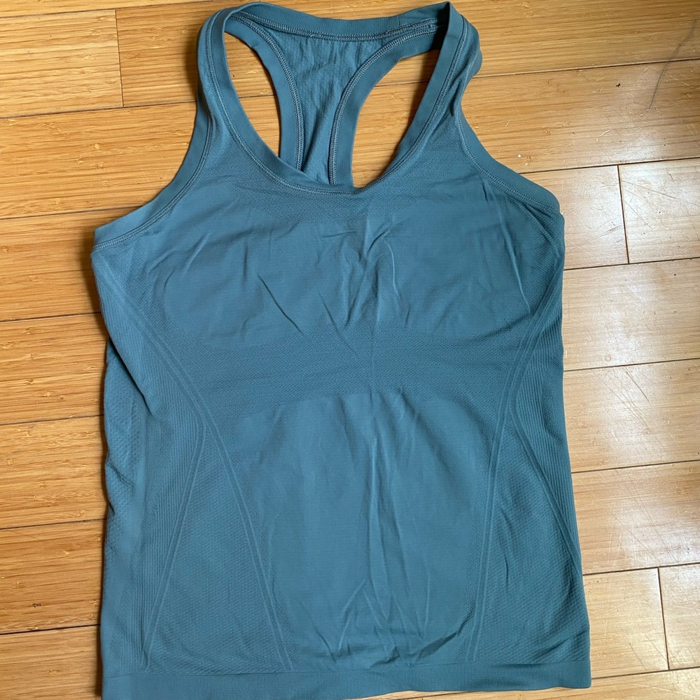 Momentum Seamless Tank Top